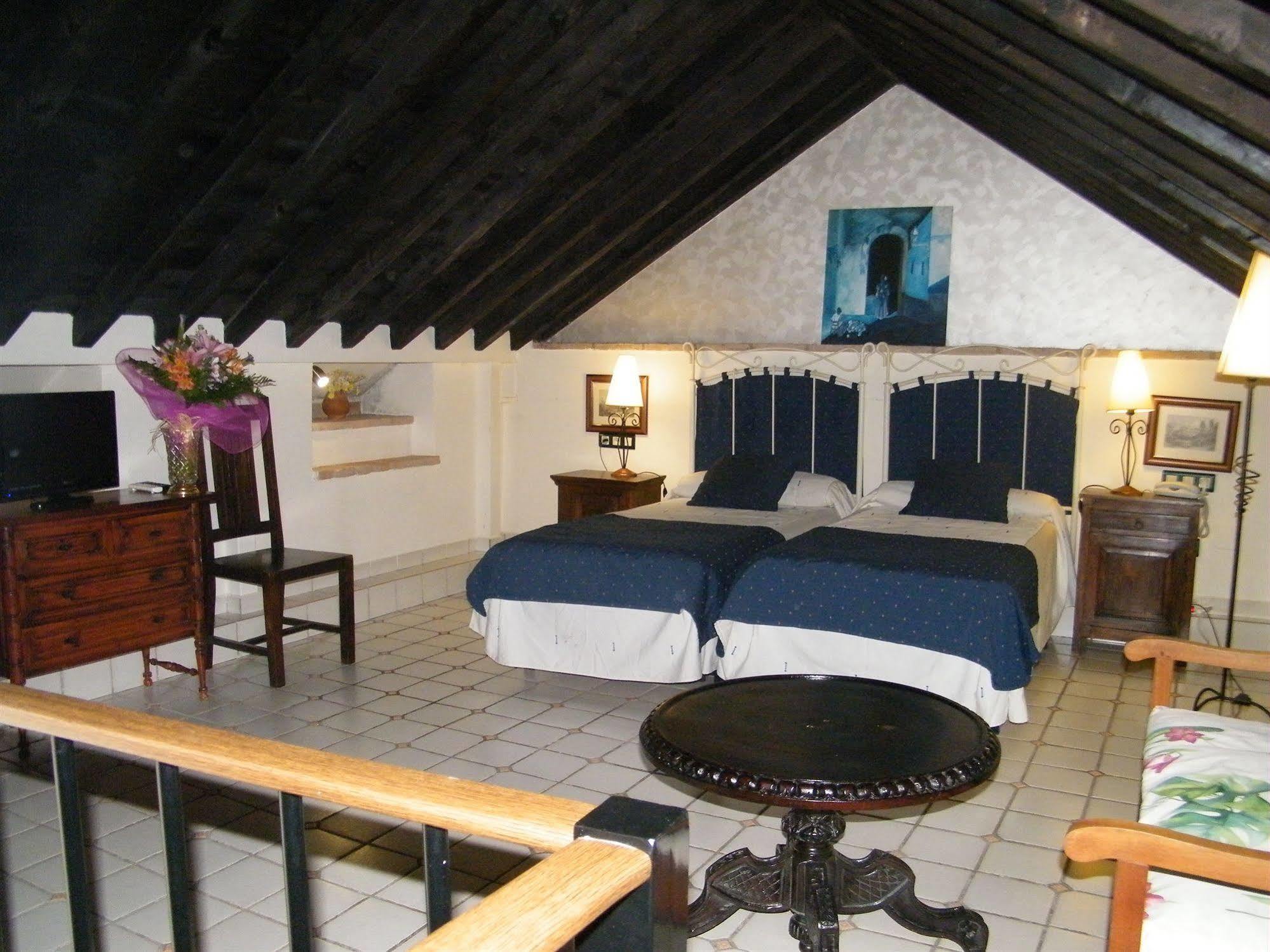 Hotel Rosa De Oro Гранада Екстериор снимка