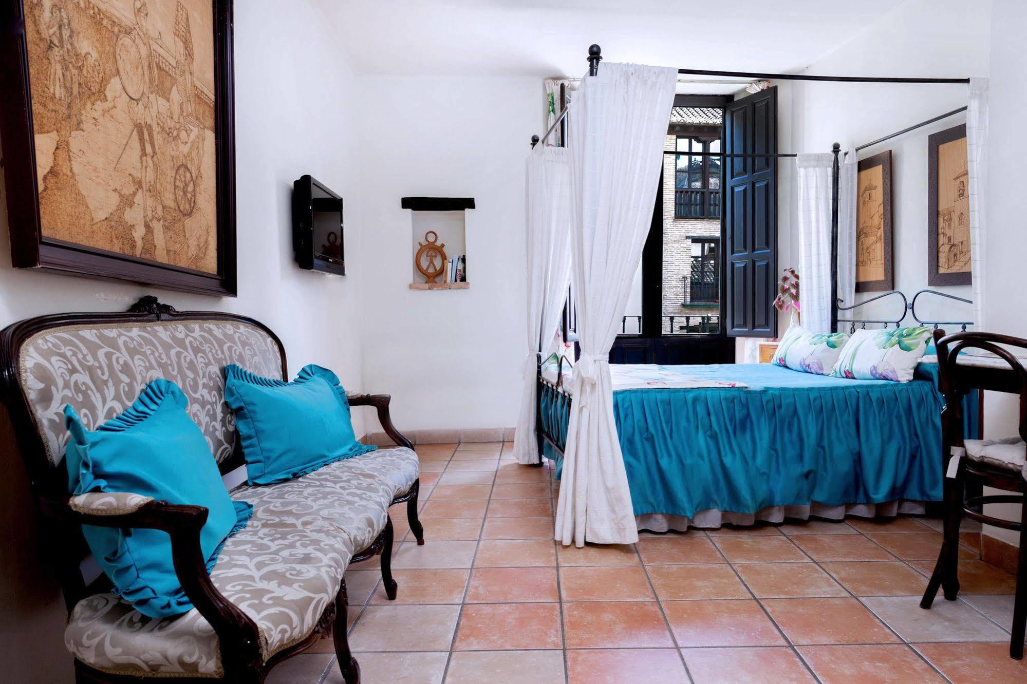 Hotel Rosa De Oro Гранада Екстериор снимка